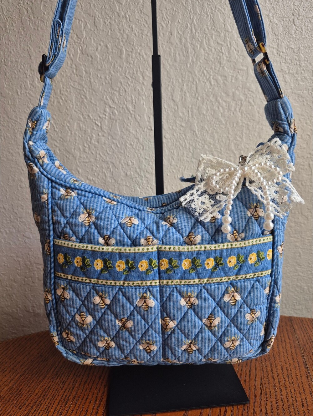 Vera Bradley Bees And Yellow Roses Spectator Crossbody Bag (2003) - Picture 2 of 10